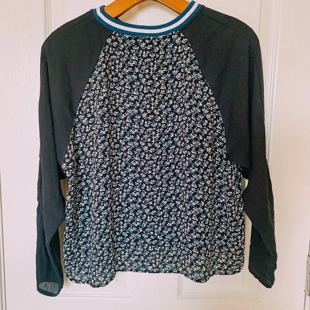 Floral navy blue top